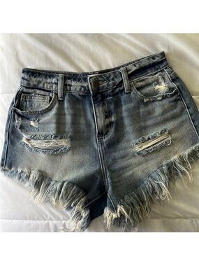 CELLO • Women’s XS • Distressed Denim Shorts